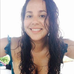 Meet your Posher, Yessenia
